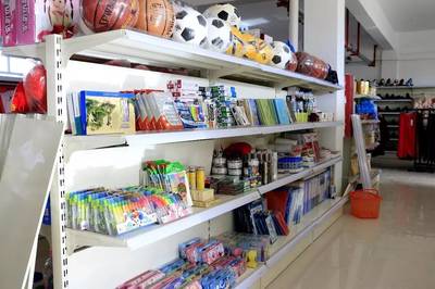 愛心超市 以日用百貨為紐帶，共筑和諧團場新篇章